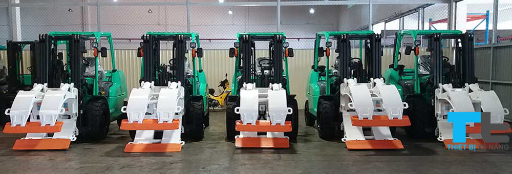 Tổng quan kẹp giấ - paper roll clamp lắp trên xe nâng